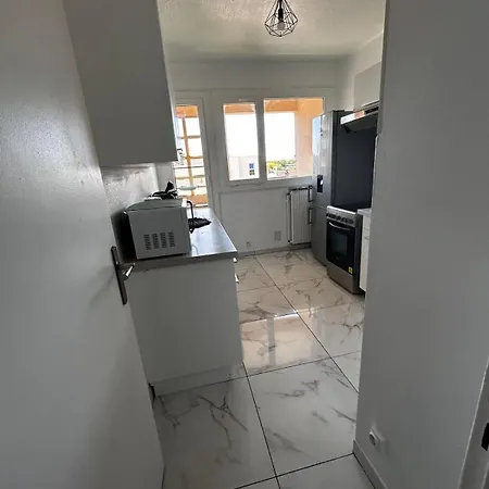 Large 3 Bedroom Cozy