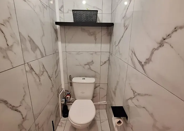 Large 3 Bedroom Cozy 아파트 *